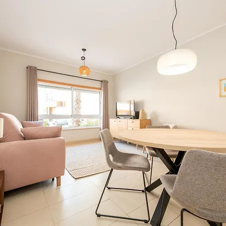 Casa Amarela - With Pool, Close To Beaches, Golf And Nature - Conceicao E De