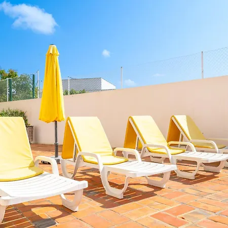 Casa Amarela - With Pool, Close To Beaches, Golf And Nature - Conceicao E De