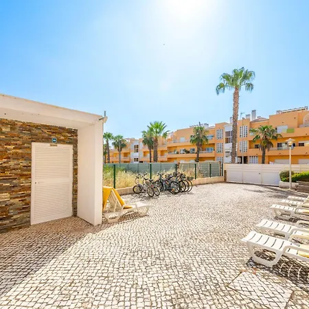 Casa Amarela - With Pool, Close To Beaches, Golf And Nature - Conceicao E De Lägenhet