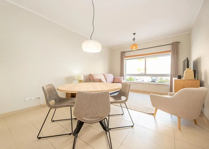 아파트 Casa Amarela - With Pool, Close To Beaches, Golf And Nature - Conceicao E De 타비라