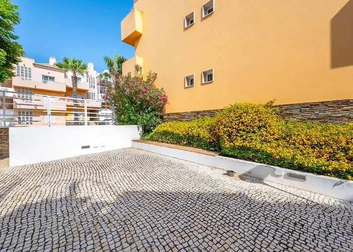 Casa Amarela - With Pool, Close To Beaches, Golf And Nature - Conceicao E De * 타비라