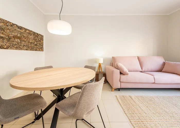 아파트 Casa Amarela - With Pool, Close To Beaches, Golf And Nature - Conceicao E De 타비라