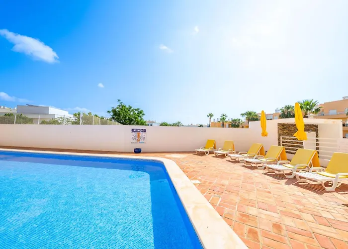 아파트 Casa Amarela - With Pool, Close To Beaches, Golf And Nature - Conceicao E De 타비라