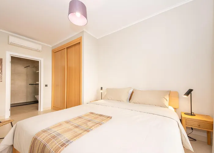 Casa Amarela - With Pool, Close To Beaches, Golf And Nature - Conceicao E De 아파트 타비라