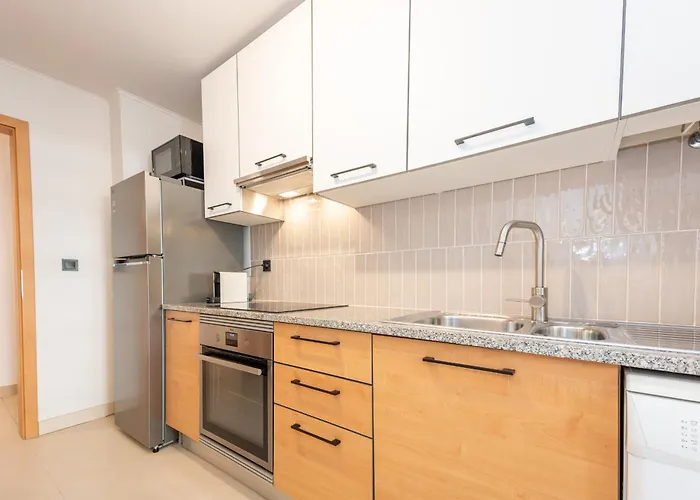 Casa Amarela - With Pool, Close To Beaches, Golf And Nature - Conceicao E De