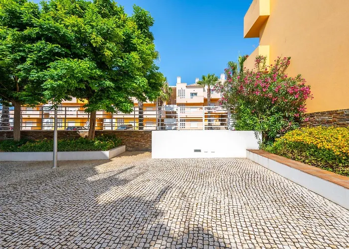 Casa Amarela - With Pool, Close To Beaches, Golf And Nature - Conceicao E De 아파트 타비라